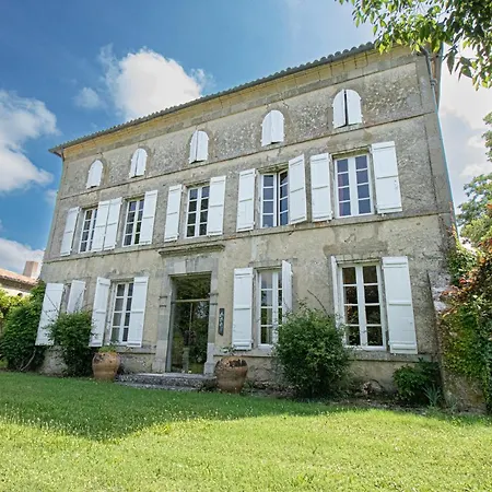 Guest house Maison De Maitre Avec Grand Parc Arbore Clos De Murs *
